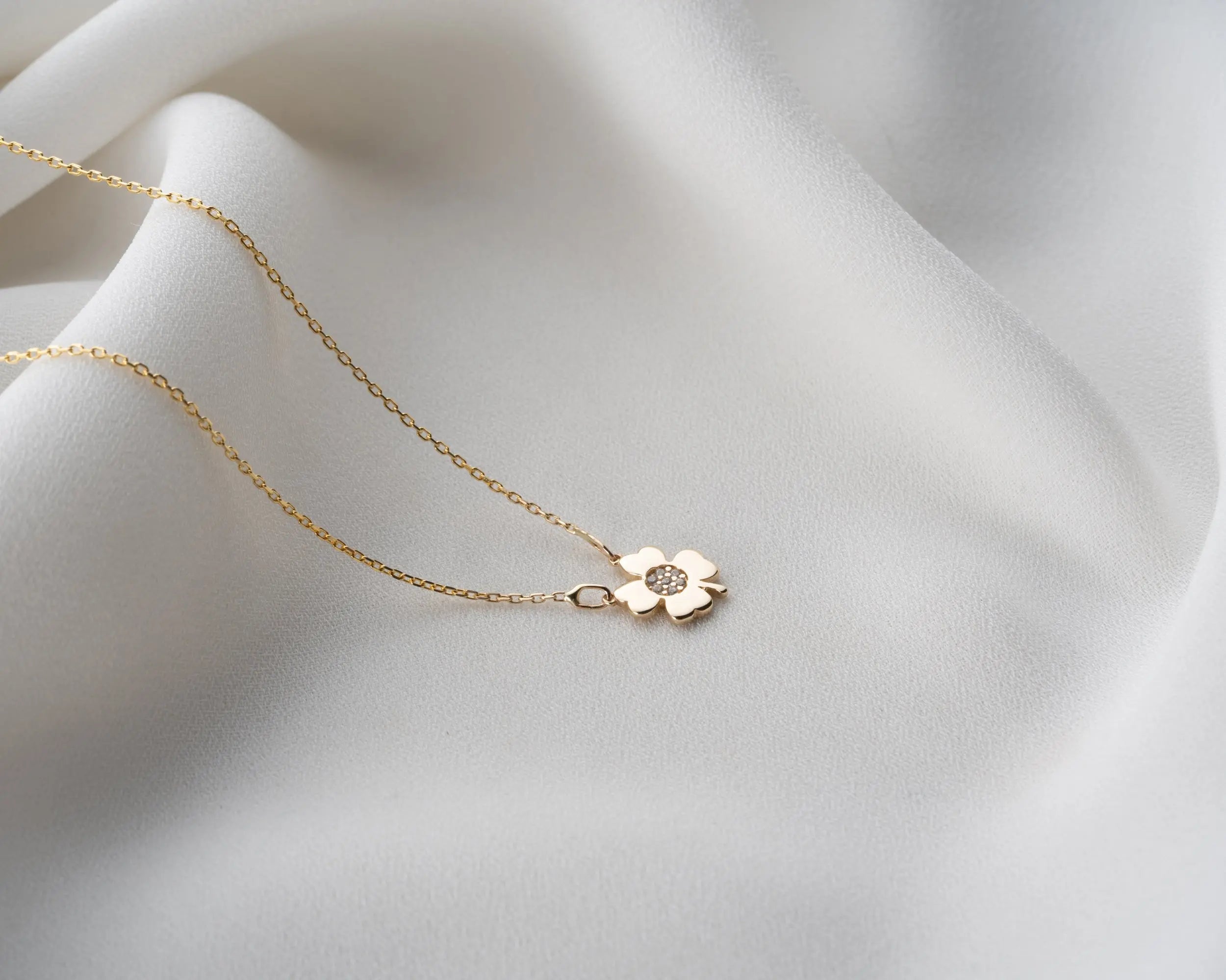 14K Gold Clover Necklace