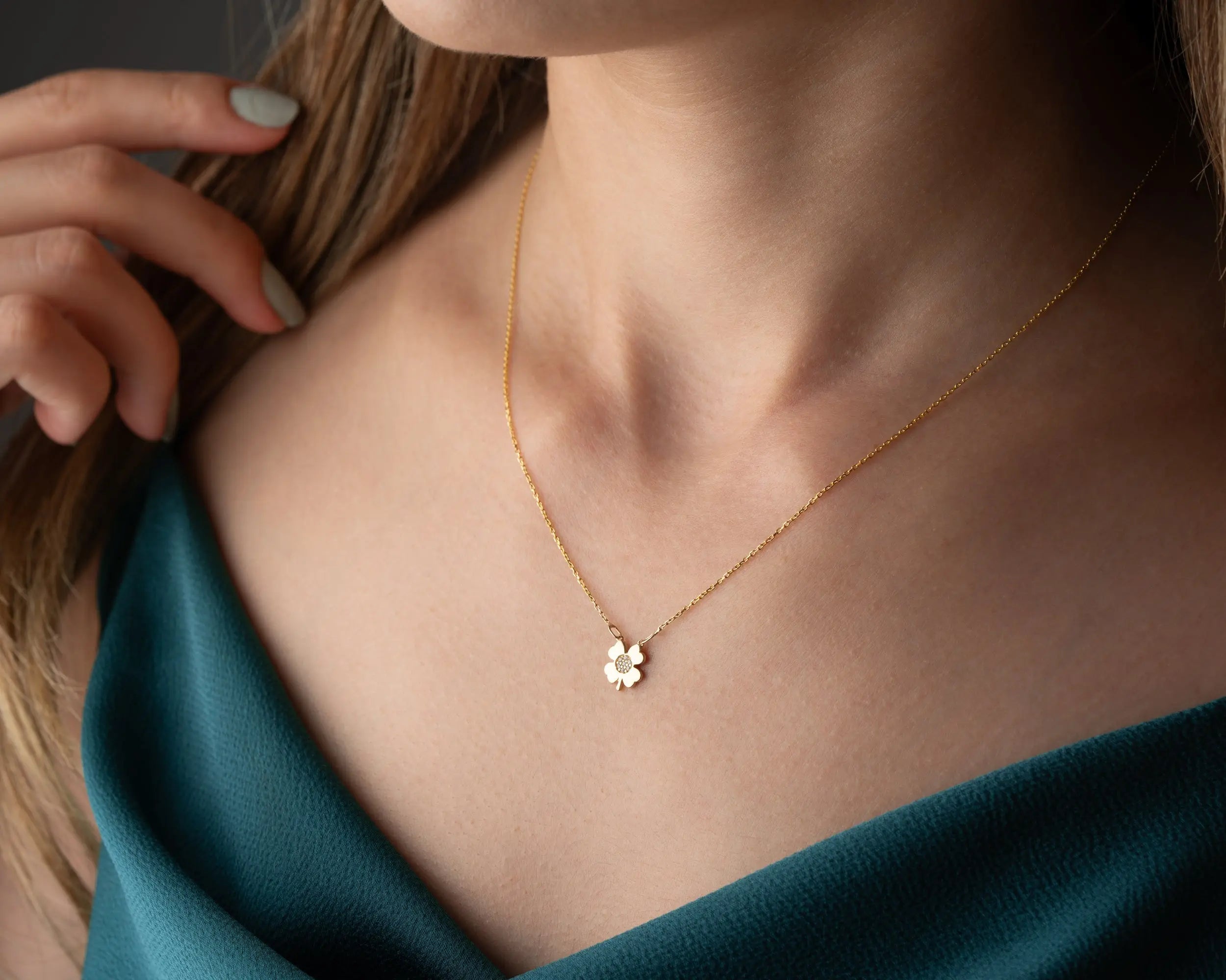 14K Gold Clover Necklace