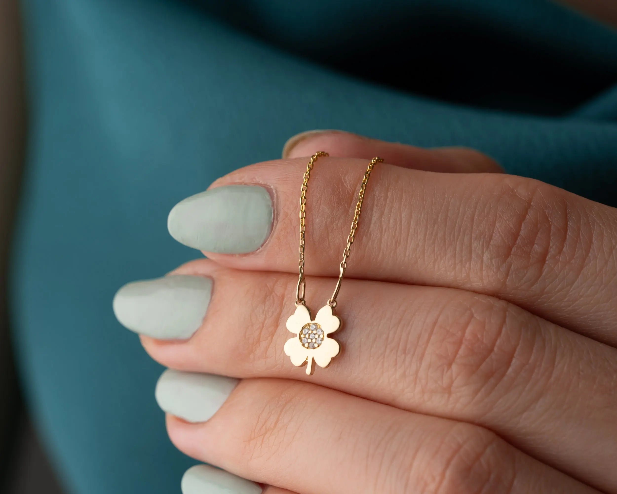 14K Gold Clover Necklace