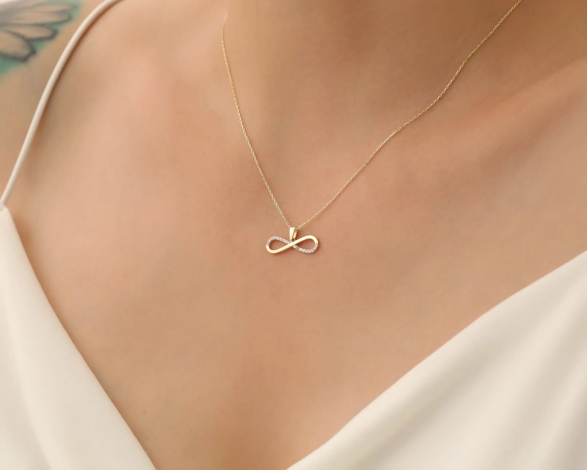 14K Solid Gold Infinity Diamond Necklace | Elegant Everyday Jewelry - Varto Jewelry14K Solid gold chain necklace