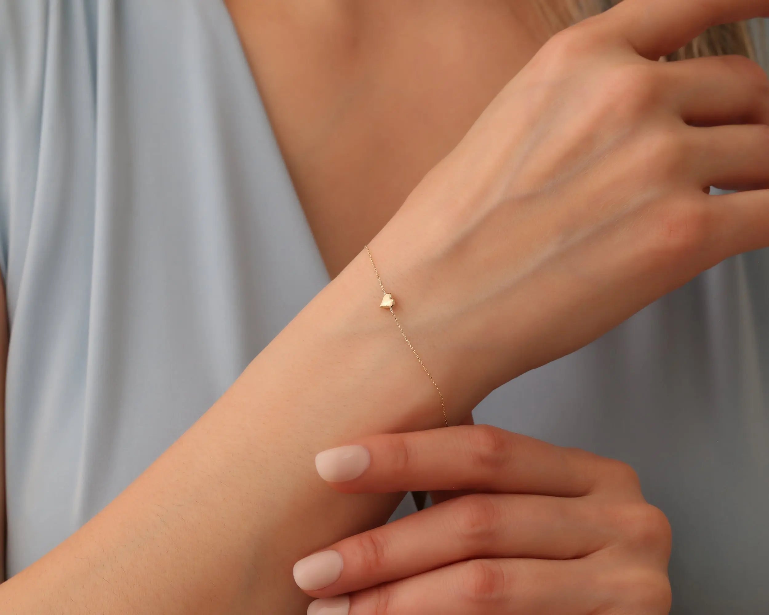 14K Solid Gold Dainty Heart Bracelet