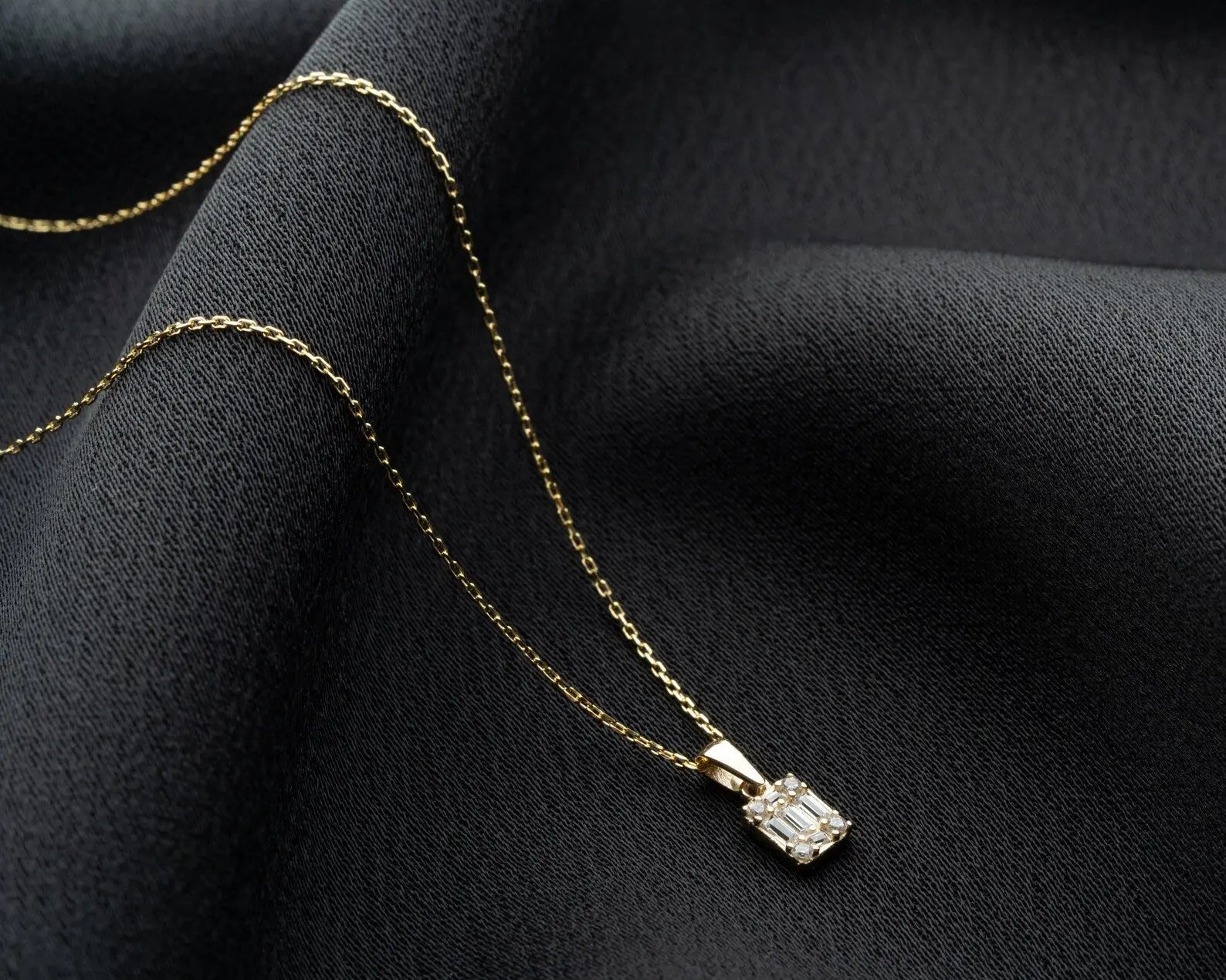 Minimal 14K Gold Emerald Cut Bezel Pendant