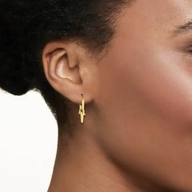 Gold Huggie Hoop Earrings | 14K Gold Star Earring | Varto Jewelry