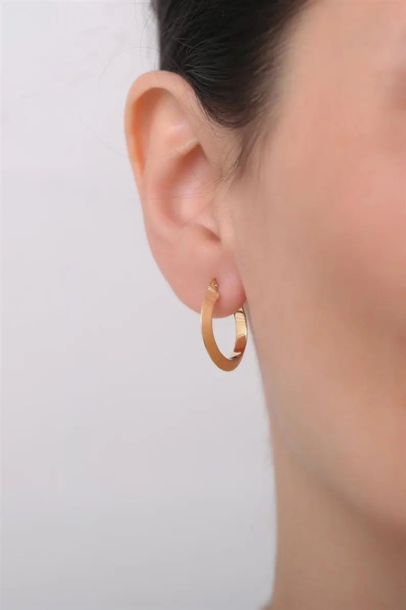 14K Yellow Gold Hoop Earrings | 14K Twisted Hoop Earrings | Varto Jewelry