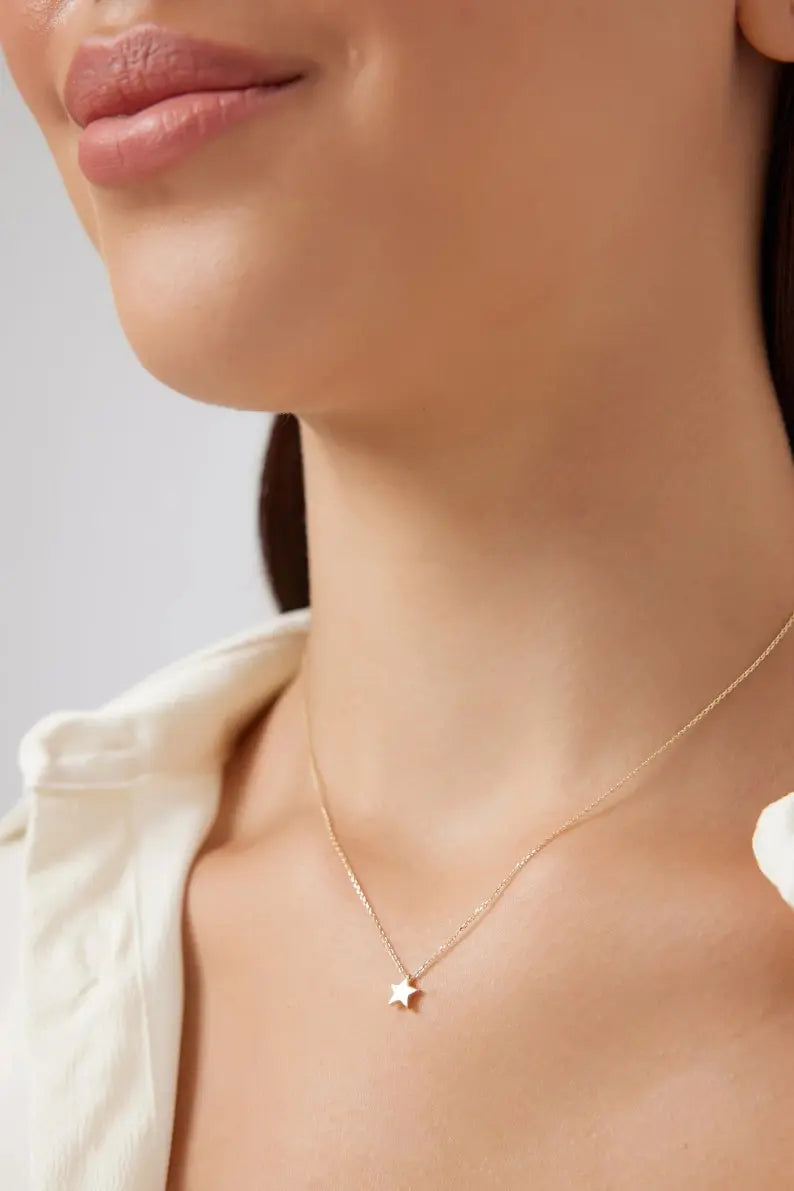 Gold Star Necklace | 14k Gold Dainty Star Pendant | Varto Jewelry