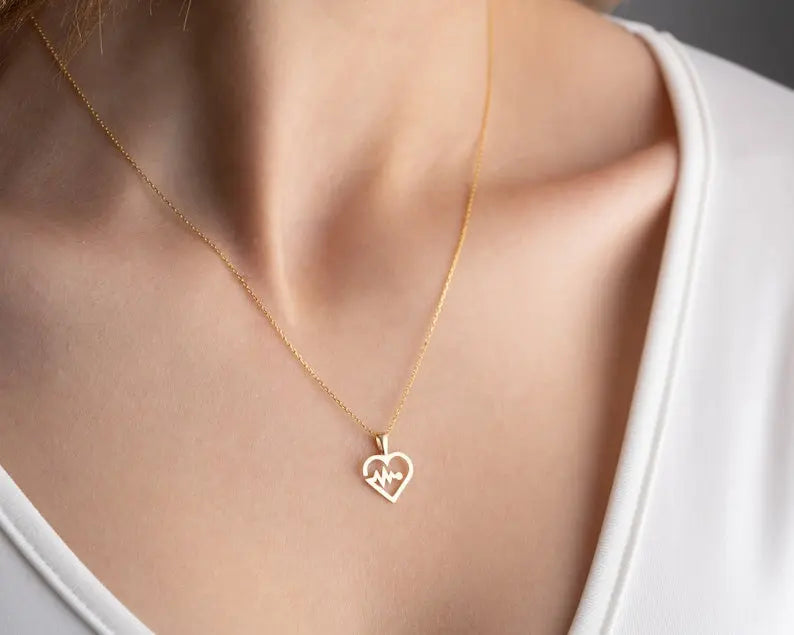 Heart Beat Necklace | 14K Solid Gold EKG Pendant | Varto Jewelry