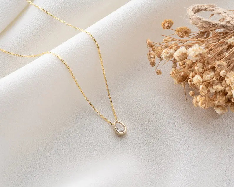 14K Gold Teardrop Necklace| 14K Gold Teardrop Necklace | Varto Jewelry