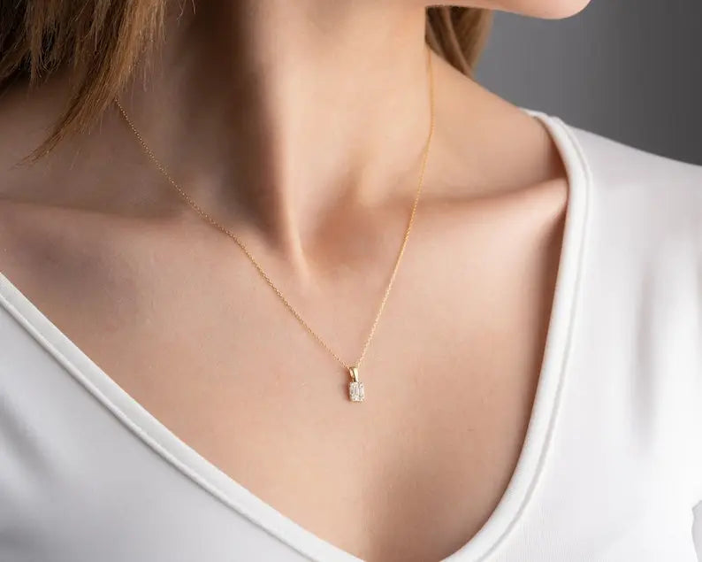 Bezel Diamond Necklace | 14K Gold Emerald Bezel Pendant| Varto Jewelry