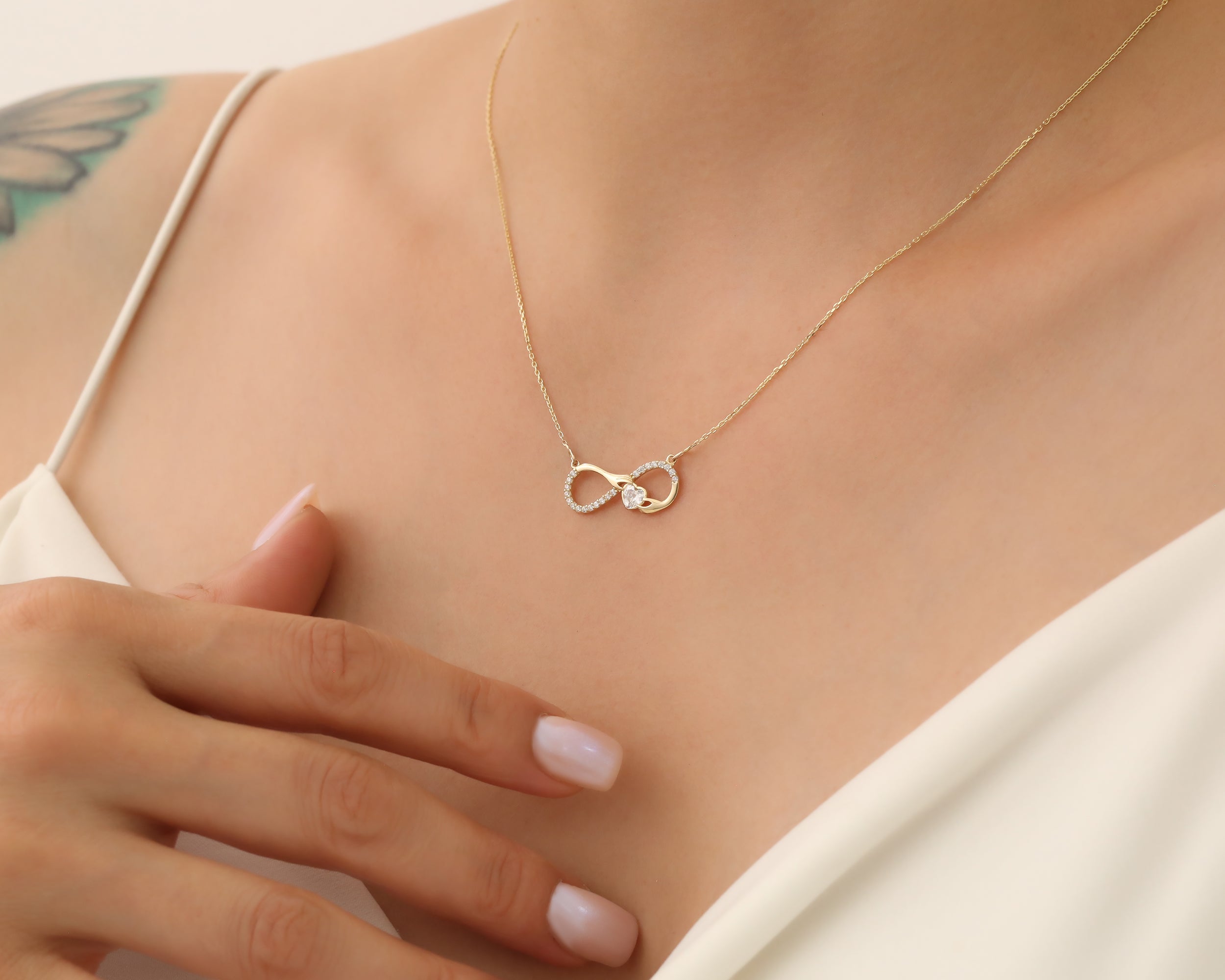 14K Solid Gold Diamond Infinity Heart Necklace - Elegant and Timeless Gift for Her