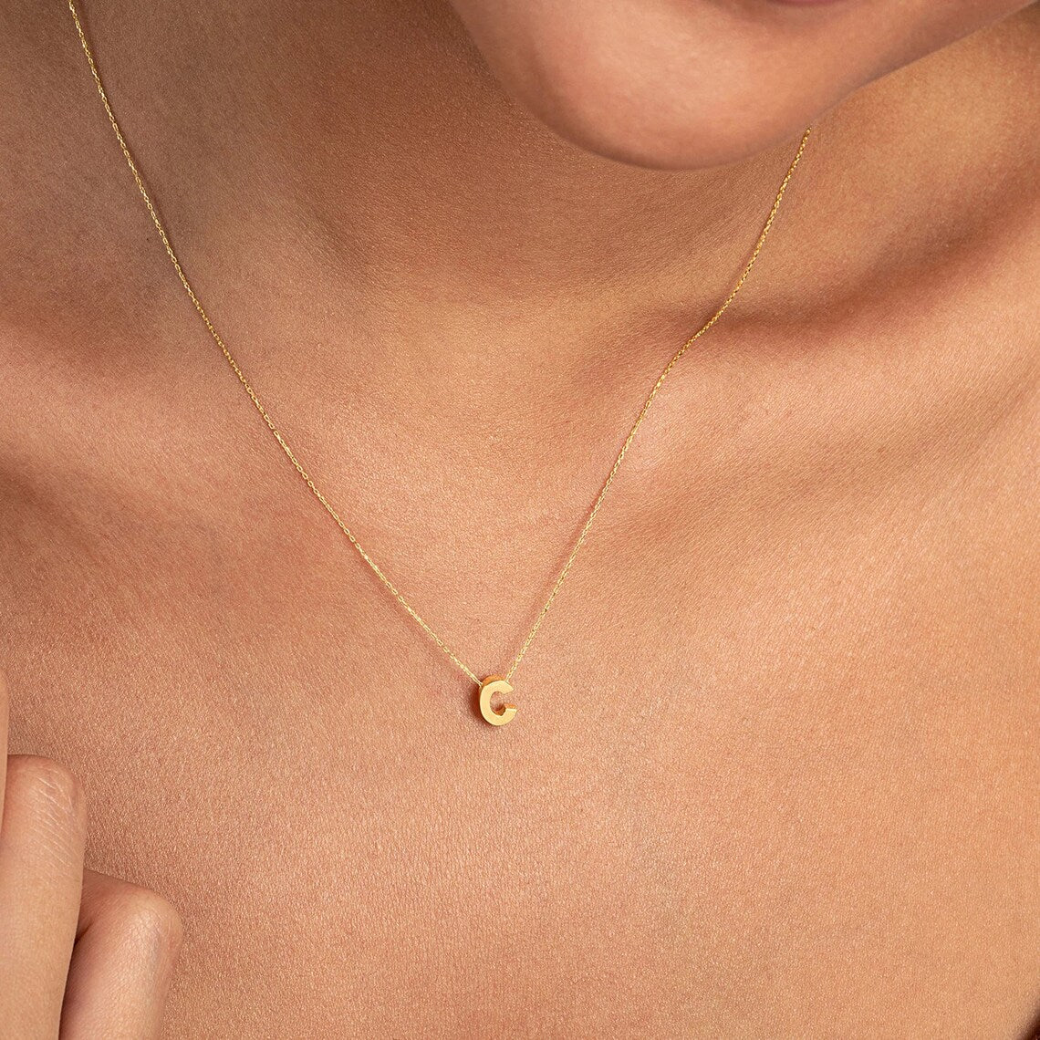 Custom Letter Necklace | 14K Solid Gold Letter Pendant | Varto Jewelry