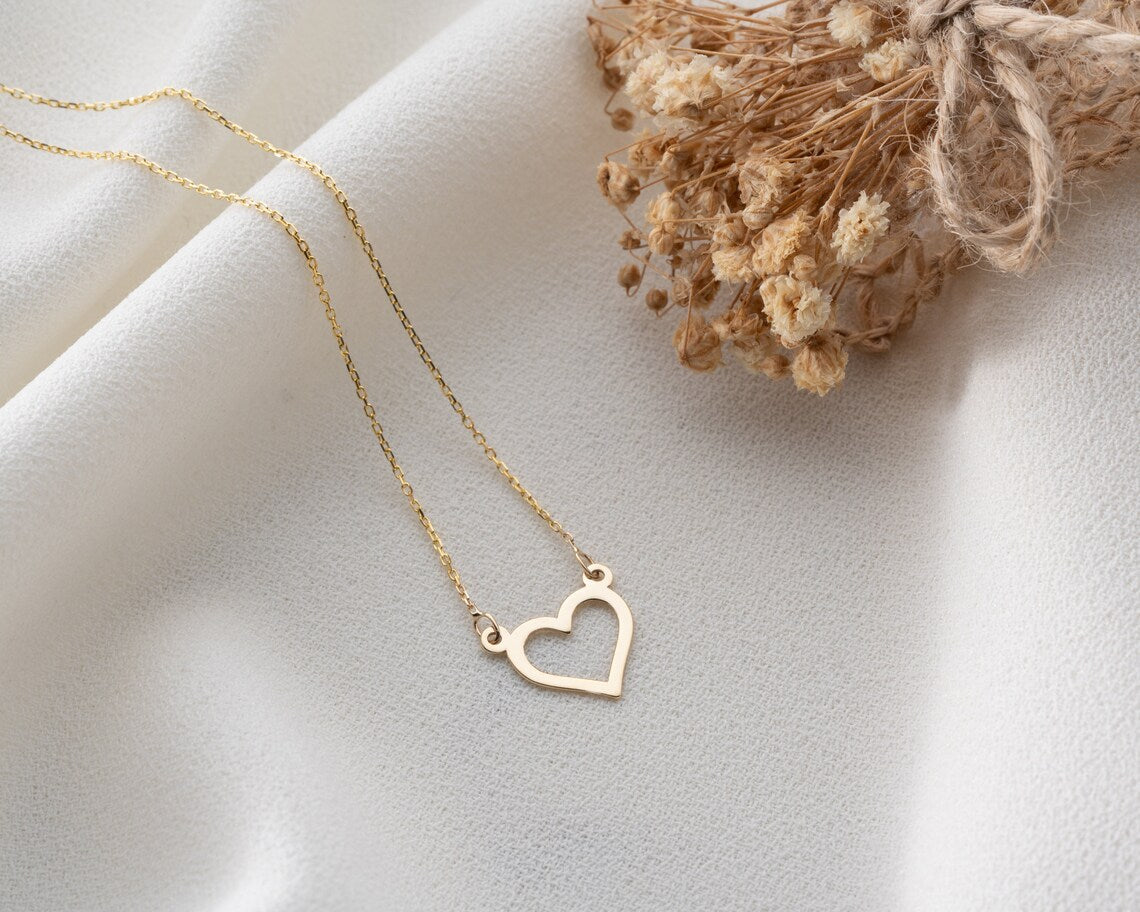 Heart Shaped Necklace | 14K Solid Gold Dainty Necklace | Varto Jewelry