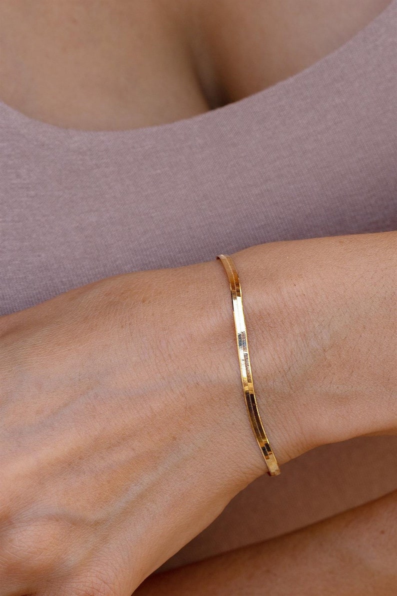 Italian Link Bracelet | 14K Gold Herringbone Bracelet | Varto Jewelry