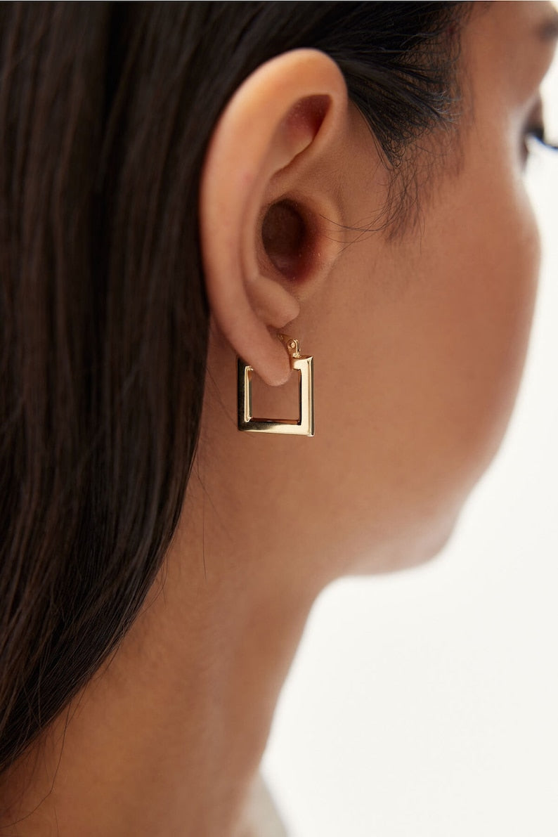 Square Hoop Earrings | 14k Gold Square Hoop Earrings | Varto Jewelry