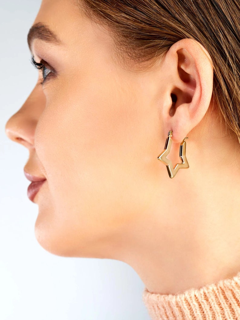 Gold Huggie Hoop Earrings | 14K Gold Star Earring | Varto Jewelry