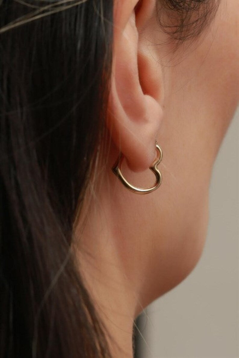 Heart Hoop Earrings | 14K Solid Gold Heart Earrings | Varto Jewelry