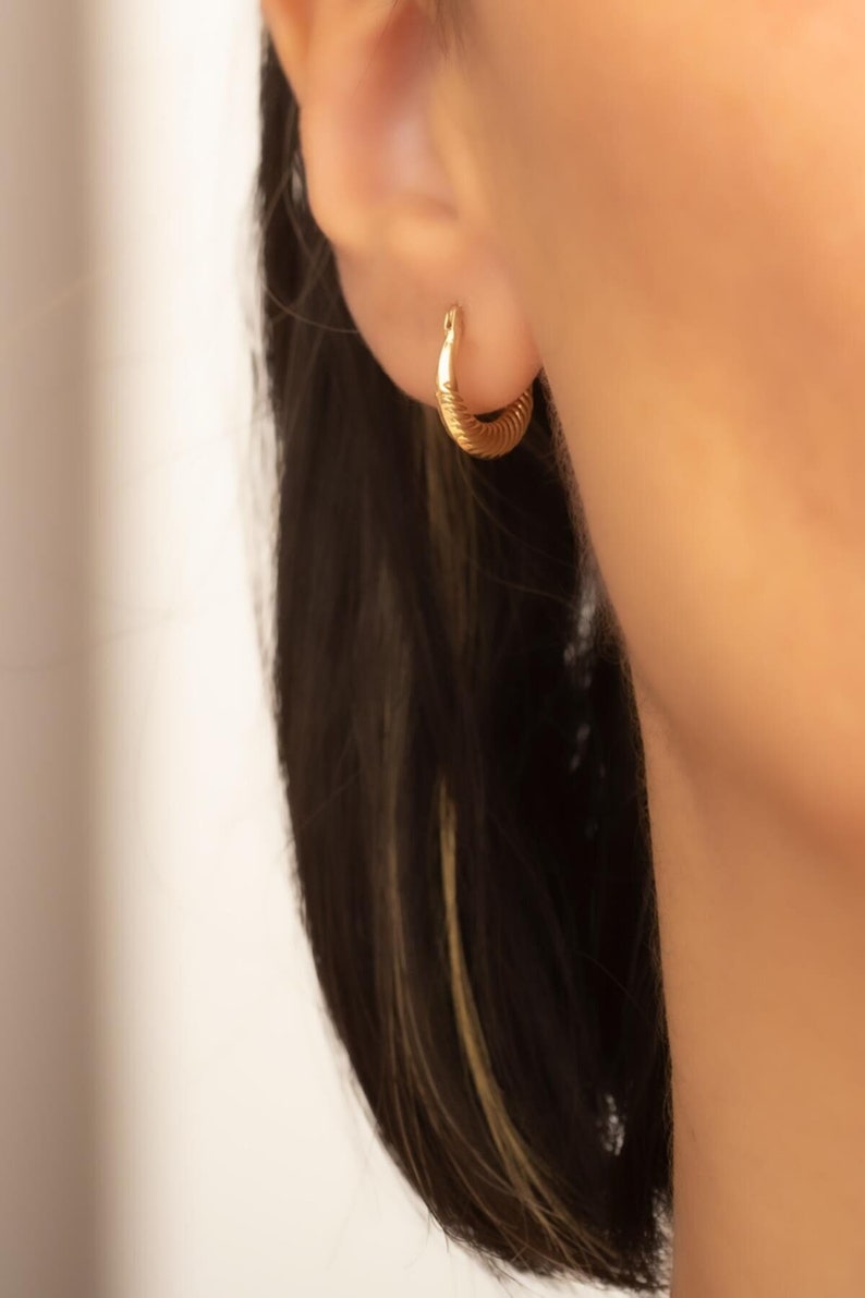 Solid Gold Hoop Earrings | 14K Gold Twisted Earrings | Varto Jewelry