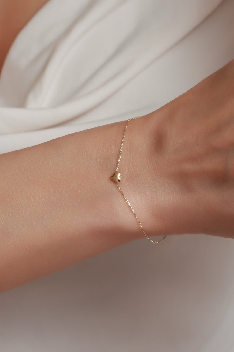 Gold Bracelet With Heart | 14K Gold Tiny Heart Bracelet| Varto Jewelry